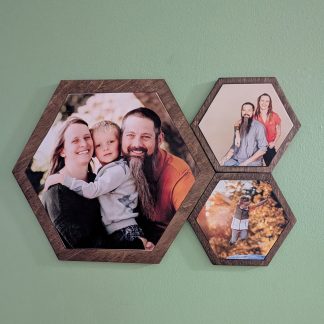 the photographers bundle has 1 12" frame and custom hexagon. and 2 6" frames and custom hexagons.